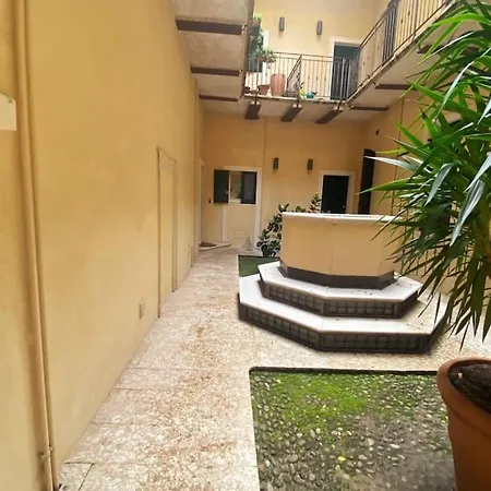 Juliet's Terrace Free Park Apartmán *
