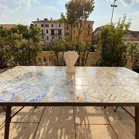 Juliet's Terrace Free Park Apartmán